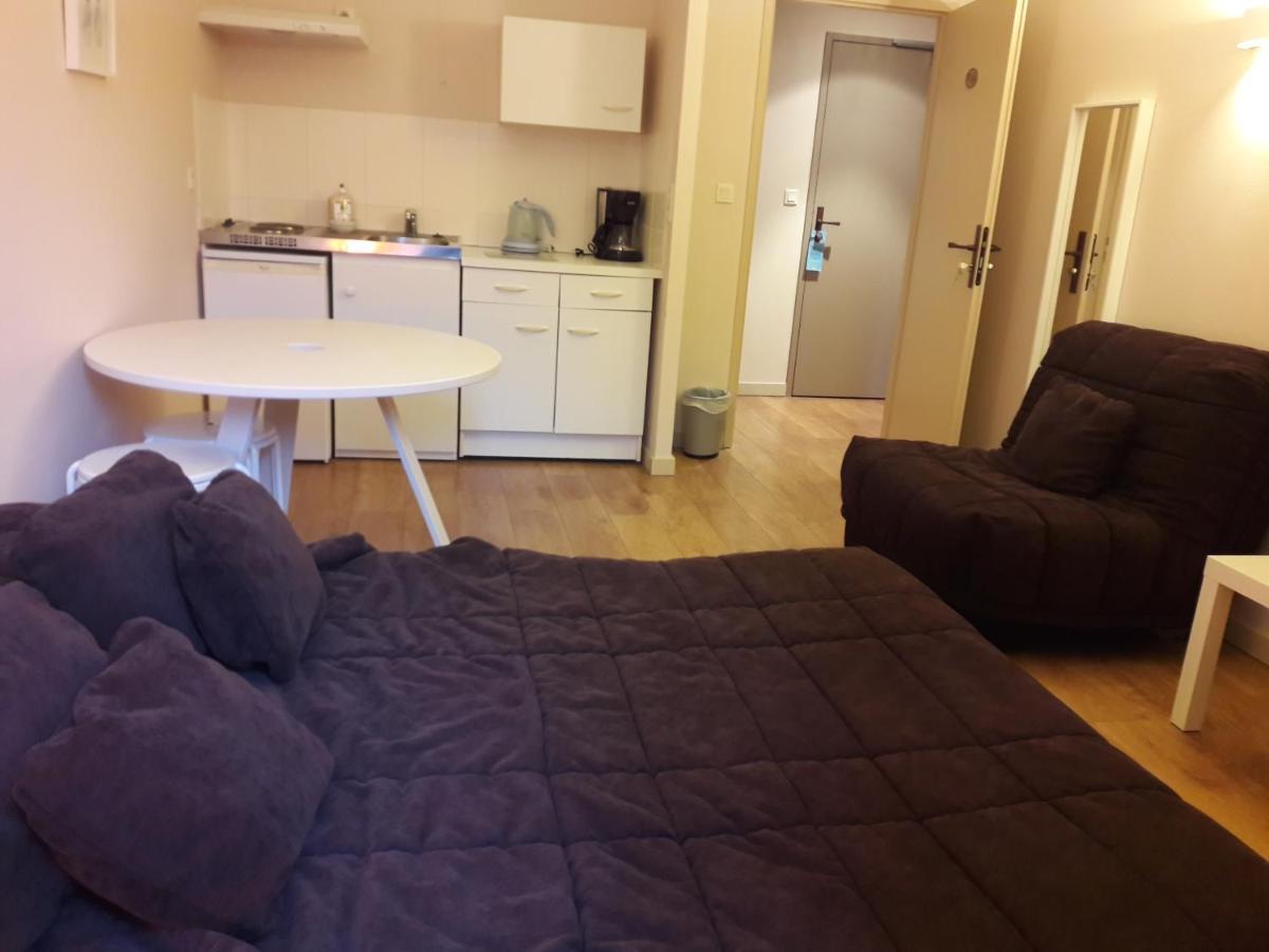 סאלן-לה-באן Logis Hotel Des Deux Forts מראה חיצוני תמונה
