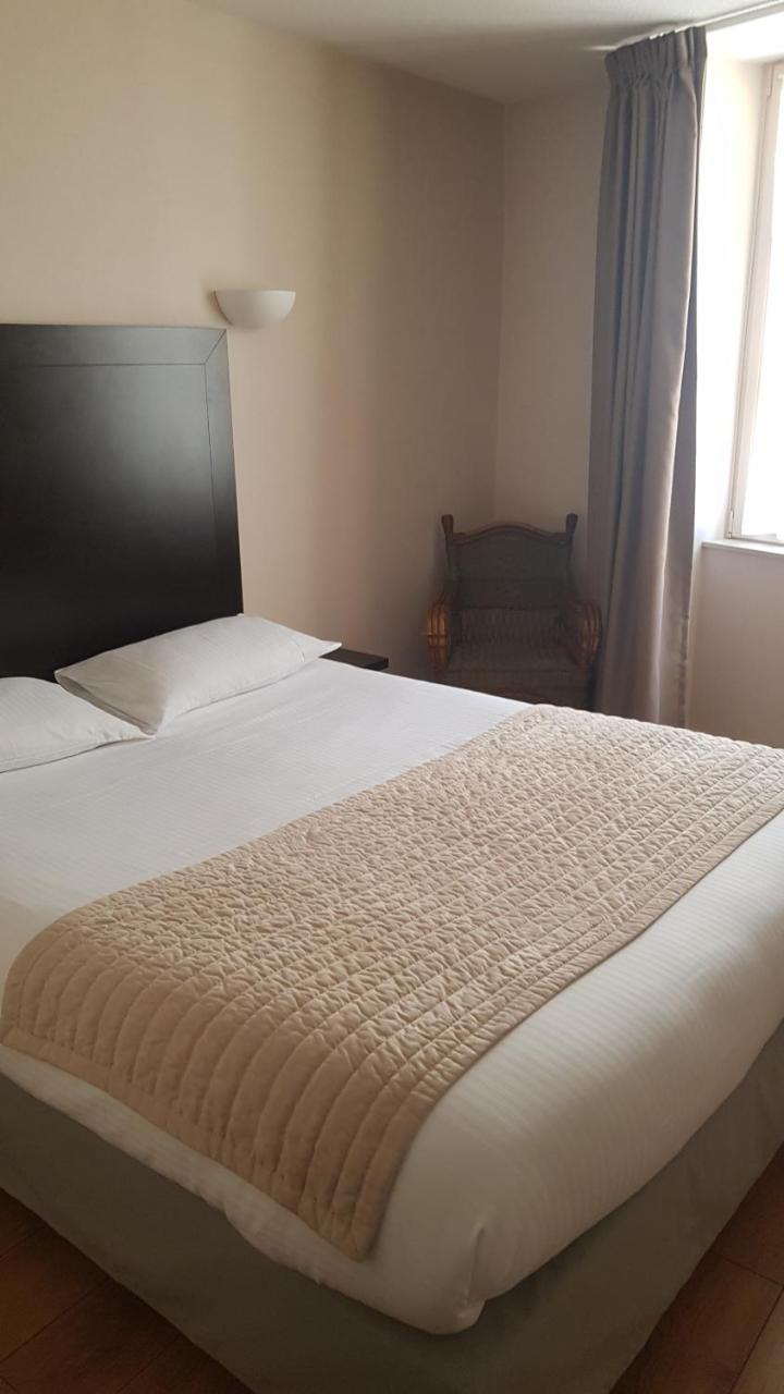סאלן-לה-באן Logis Hotel Des Deux Forts מראה חיצוני תמונה