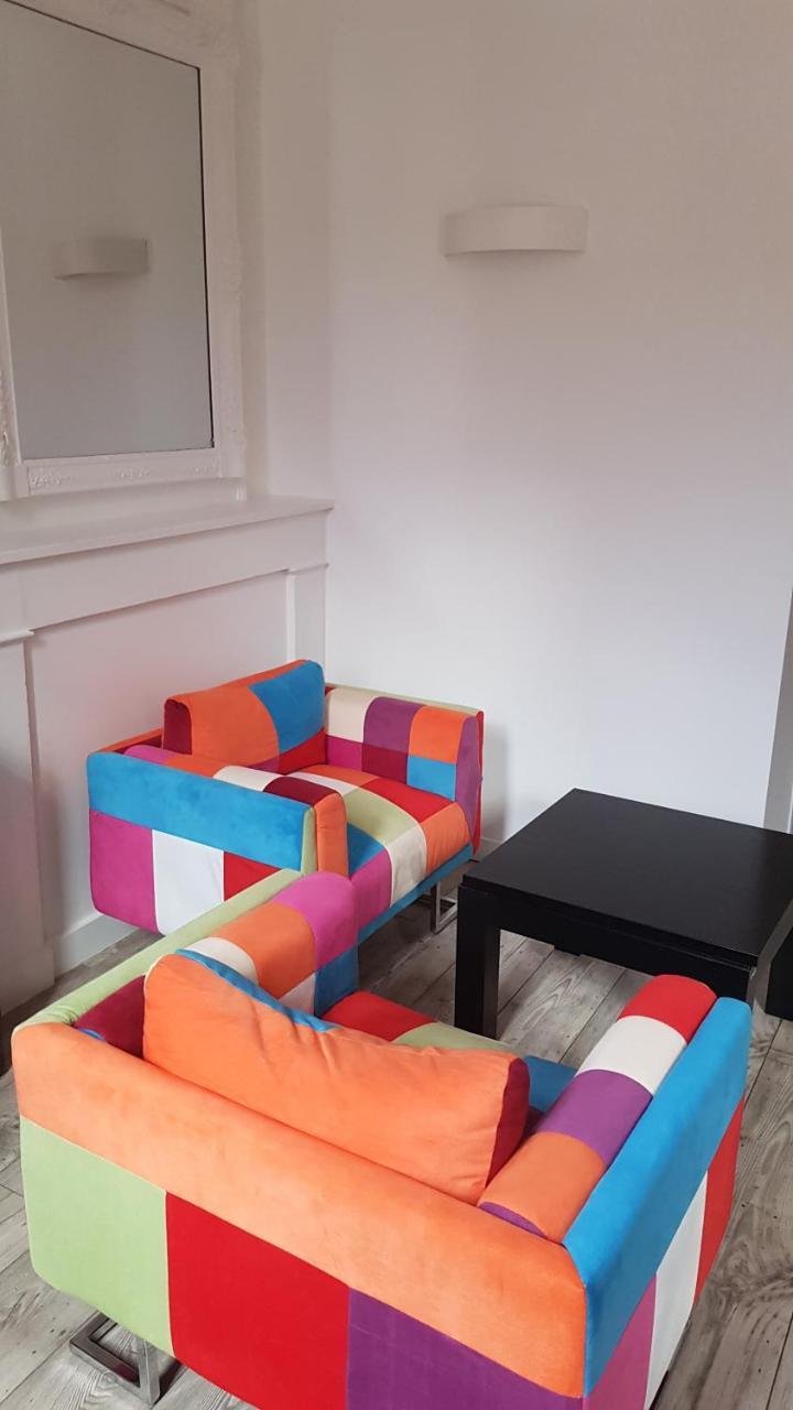 סאלן-לה-באן Logis Hotel Des Deux Forts מראה חיצוני תמונה