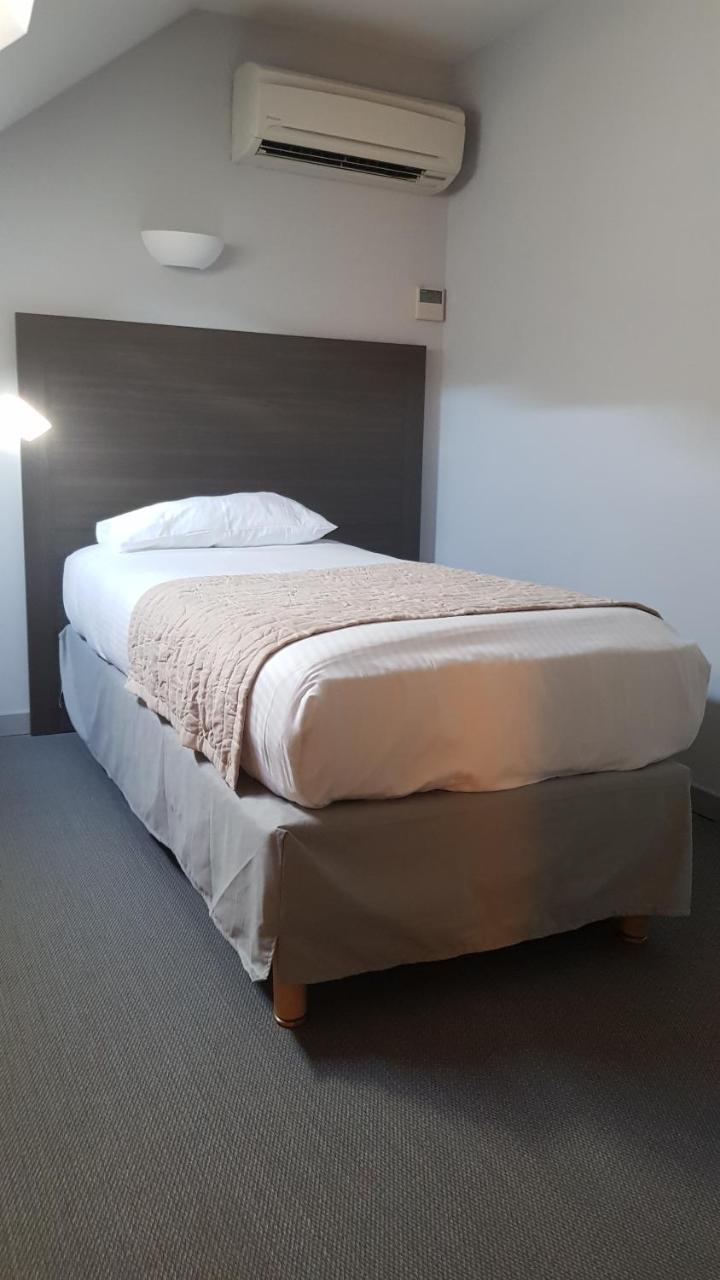 סאלן-לה-באן Logis Hotel Des Deux Forts מראה חיצוני תמונה